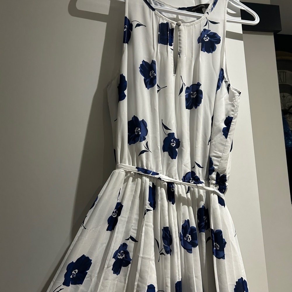 Banana Republic White and Blue Floral Maxi Dress - Picture 3 of 4